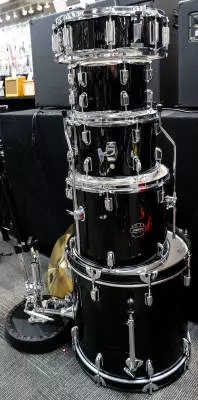Mapex - Comet 5-Piece Drum Kit (18,10,12,14,SD) with Cymbals and Hardware - Dark Black 2